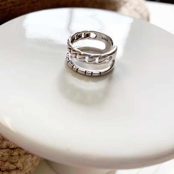 5/$25 Silver chain link double band ring - Picture 9 of 9